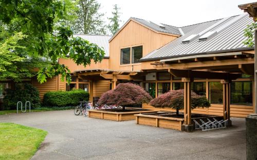 Mount Hood Village Scarlett Tiny House 3 - image 4