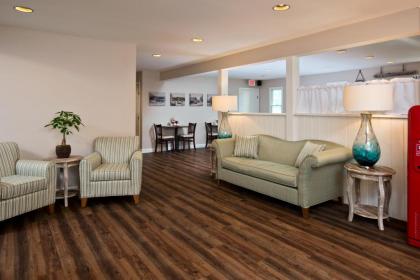 Wellfleet Motel & Lodge - image 3