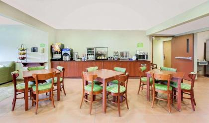 Microtel Inn & Suites by Wyndham Wellsville - image 4