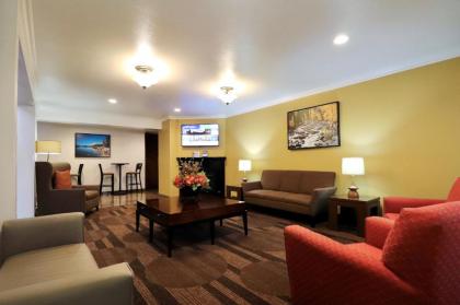 Best Western Chieftain Inn - image 9