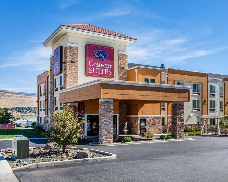 Comfort Suites Wenatchee Gateway - image 2