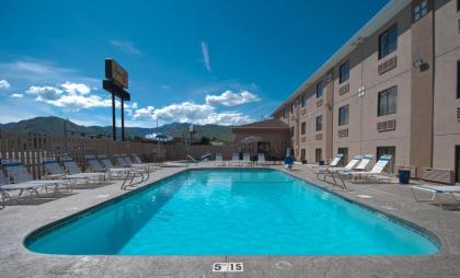 Super 8 by Wyndham Wenatchee - image 5