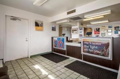 Motel 6 Wendover - image 11