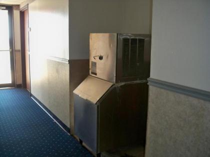 Economy Inn Wentzville - image 15