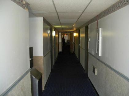 Economy Inn Wentzville - image 7