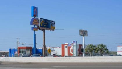 Motel 6-Weslaco TX - image 13