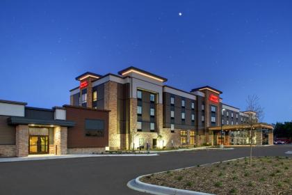 Hampton Inn & Suites Milwaukee West - image 10