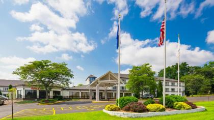 Best Western Baraboo Inn - image 10