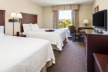 Hampton Inn & Suites West Bend - image 15