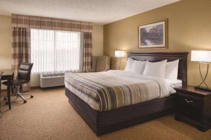 Country Inn & Suites by Radisson West Bend WI - image 6