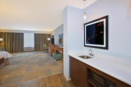 Hampton Inn Southfield/West Bloomfield - image 8