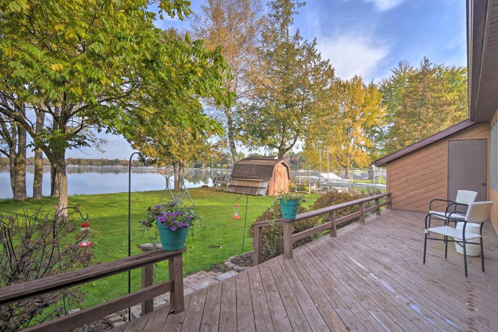 Quintessential Lake George House with BBQ and Fire Pit - main image