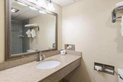 Quality Inn & Suites Conference Center West Chester - image 5