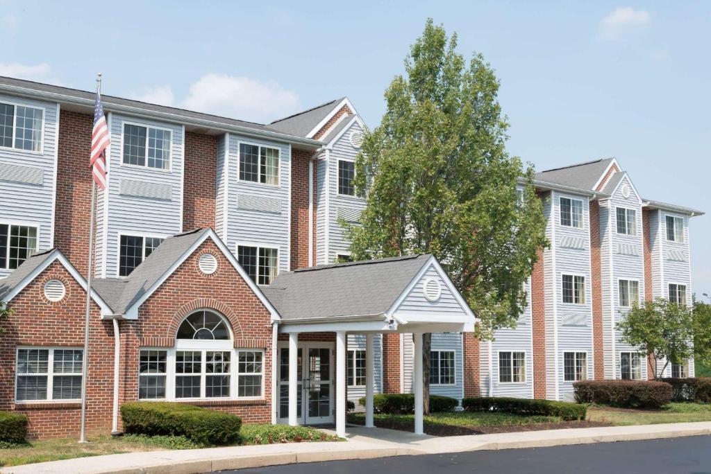 Microtel Inn & Suites by Wyndham West Chester - main image