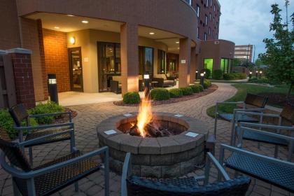 Courtyard Cincinnati North at Union Centre - image 10