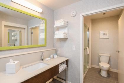 Hampton Inn & Suites Cincinnati Liberty Township - image 11