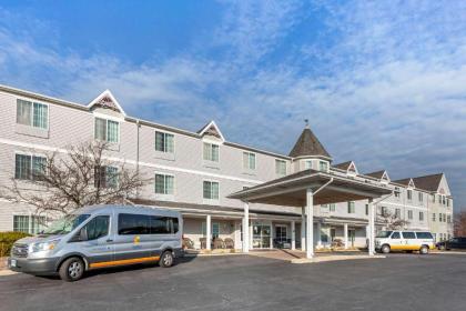 Comfort Inn & Suites Geneva- West Chicago - image 2