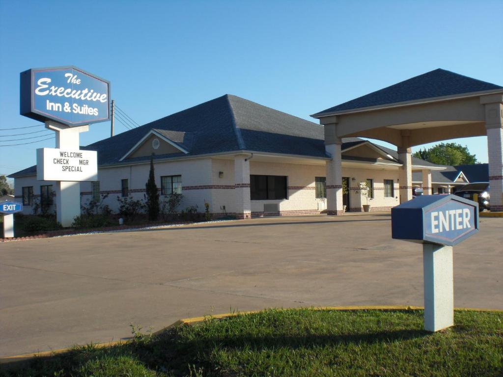 Executive Inn & Suites West Columbia - main image