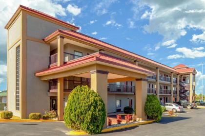 Quality Inn & Suites - image 1