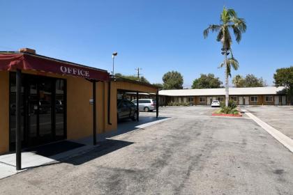 Covina Motel - image 7