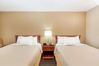 Days Inn by Wyndham West Des Moines - image 3