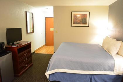 Days Inn by Wyndham West Des Moines - image 5