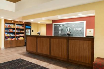 Hampton Inn West Des Moines Lake Drive - image 16