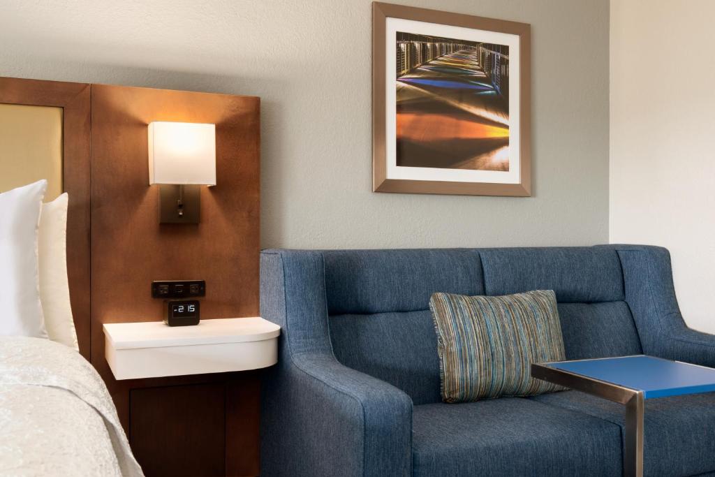 Hampton Inn West Des Moines Lake Drive - image 6