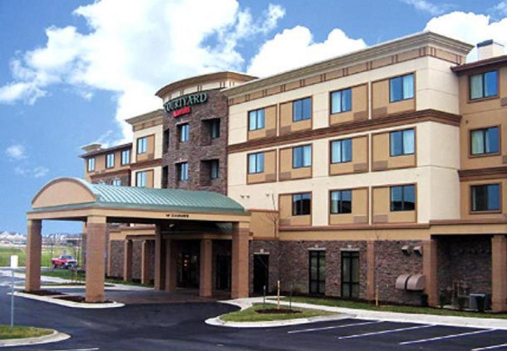 Courtyard by Marriott Des Moines West - main image