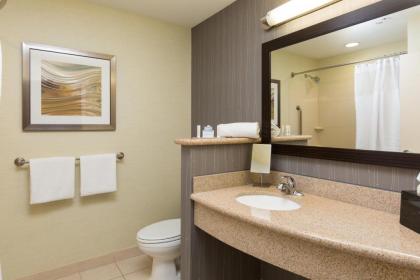 Courtyard by Marriott Des Moines West - image 15