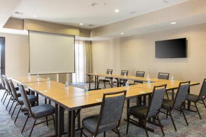 Courtyard by Marriott Des Moines West - image 8