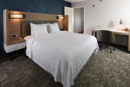 SpringHill Suites Des Moines West - image 15