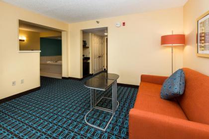 Fairfield Inn & Suites Des Moines West - image 6