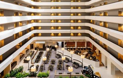 Sheraton West Des Moines - image 8