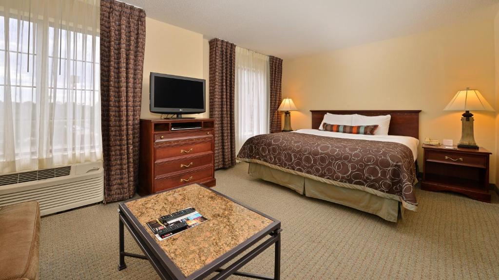 Staybridge Suites West Des Moines an IHG Hotel - image 2