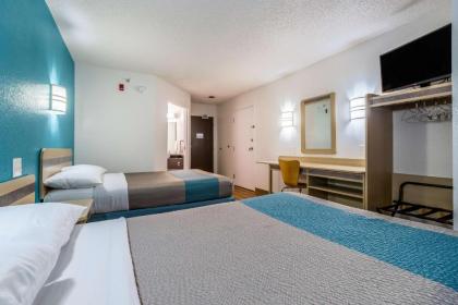 Motel 6-West Des Moines IA - image 7