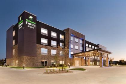 Holiday Inn Express & Suites - West Des Moines - Jordan Creek an IHG Hotel