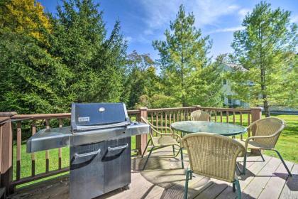 West Dover Townhouse with Deck Grill and Amenities! - image 2