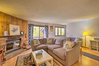 Primely Located Pad with View Less than 1 mi to mt Snow