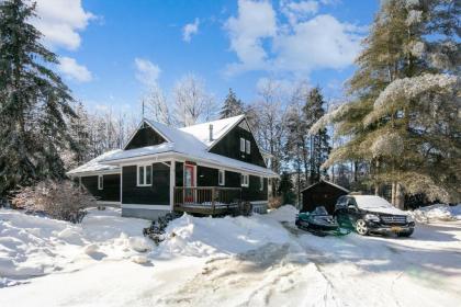 Why Not - A Gorgeous Designer Decorated West Dover Home Located Next To Mt Snow Golf Club and Ski Mountain home