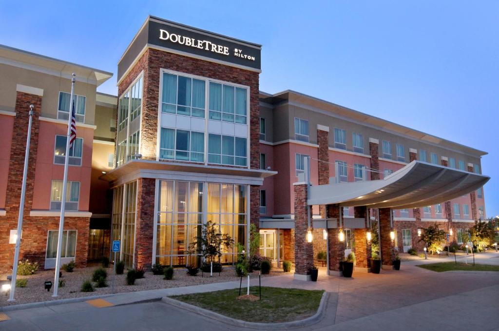 DoubleTree by Hilton West Fargo Sanford Medical Center Area - main image