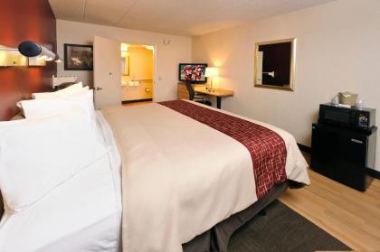 Red Roof Inn Rochester - Henrietta - image 4