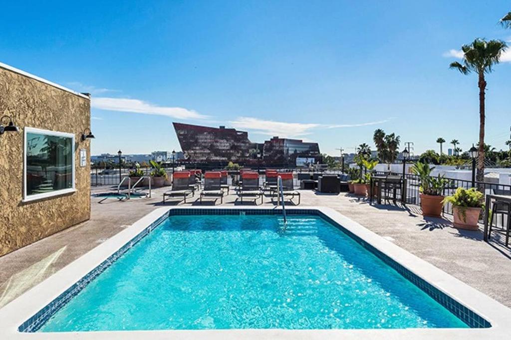 Prime West Hollywood 1-Bedroom - main image