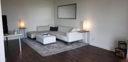 Prime West Hollywood 1-Bedroom - image 5