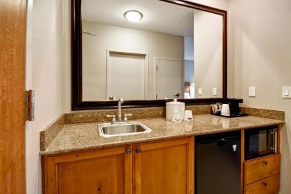 Hampton Inn & Suites Salt Lake City-West Jordan - image 17