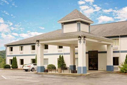 Days Inn by Wyndham West Liberty West Liberty