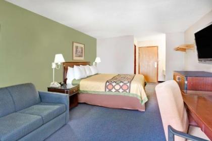 Super 8 by Wyndham West Memphis - image 9