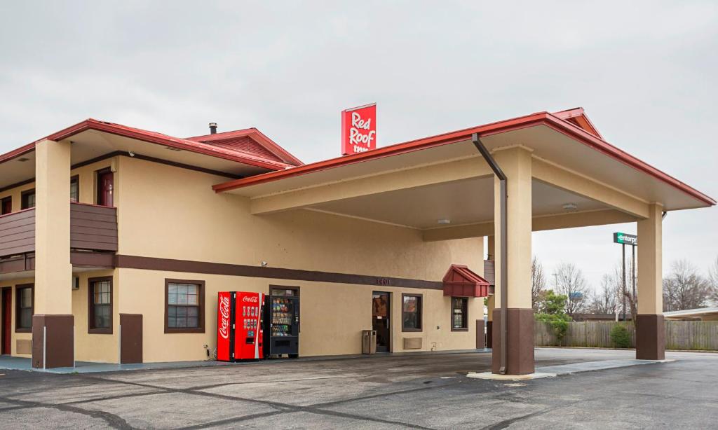 Red Roof Inn West Memphis AR - image 7