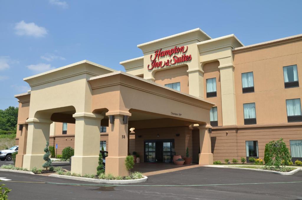 Hampton Inn & Suites Sharon - image 2