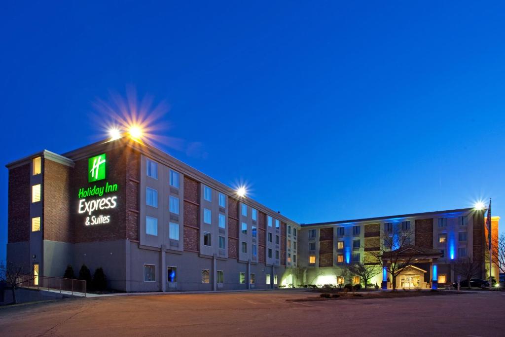 Holiday Inn Express and Suites Pittsburgh West Mifflin an IHG Hotel - main image